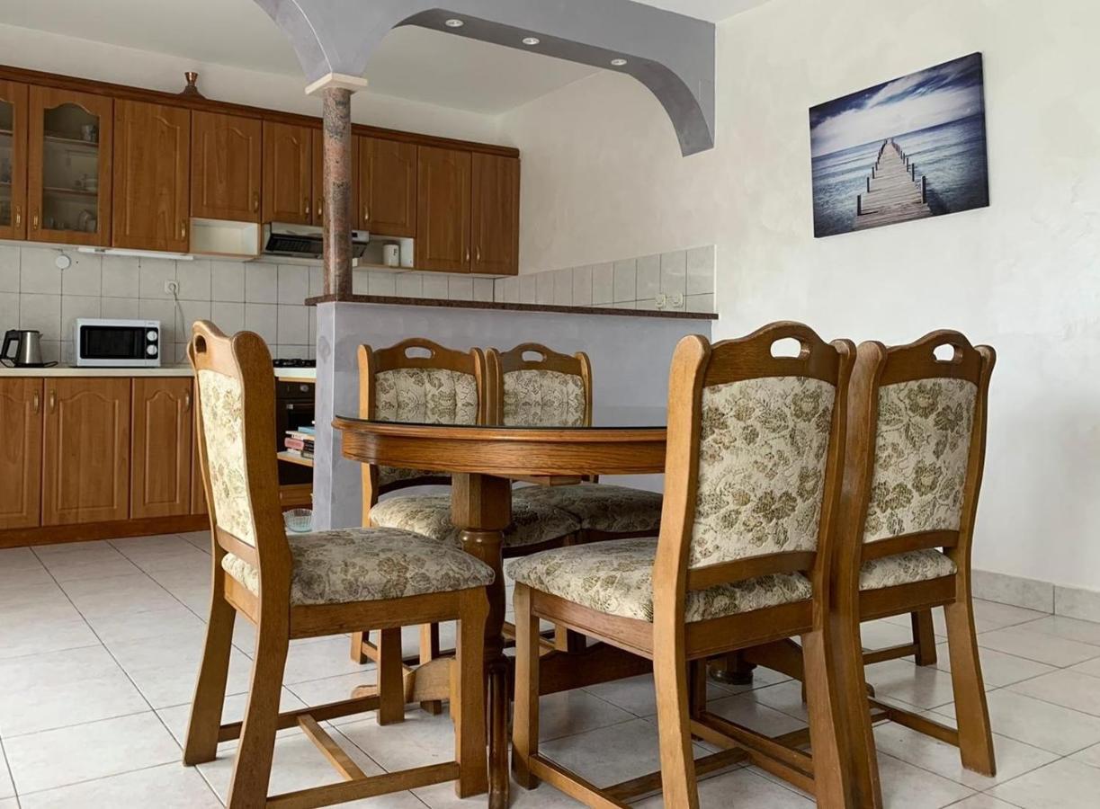 Apartman Visic 1692 Kaštela Esterno foto