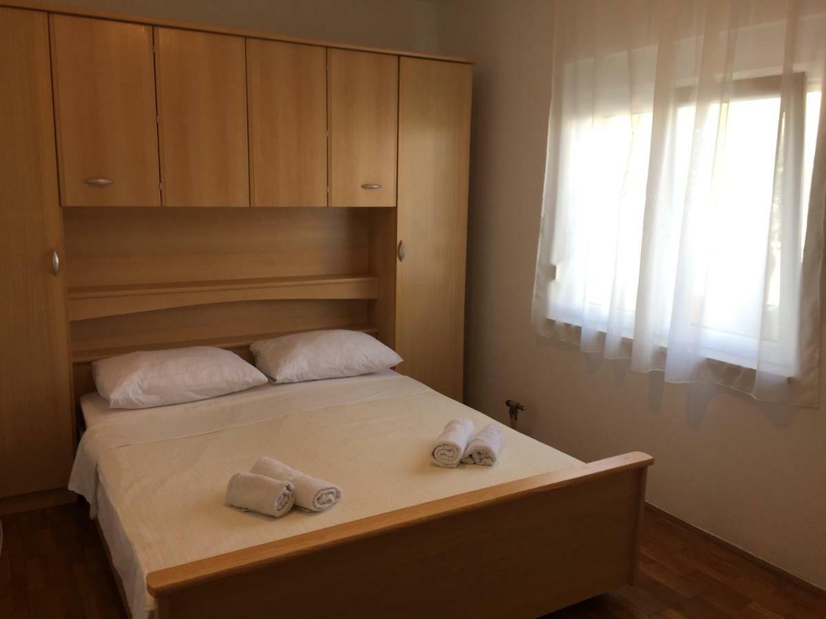 Apartman Visic 1692 Kaštela Esterno foto
