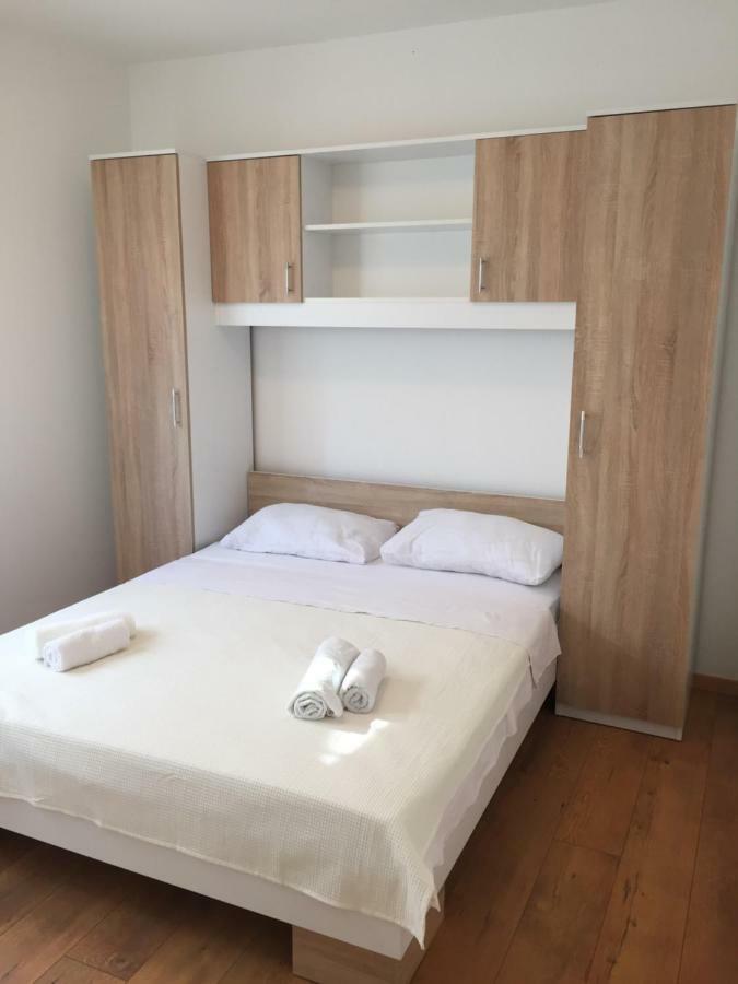 Apartman Visic 1692 Kaštela Esterno foto